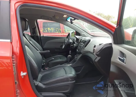 2013 Chevrolet Sonic Ltz z USA, uszkodzony, nr VIN 1G1JE5SB0D4227049